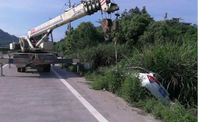 乌拉特中旗重载吊车救援